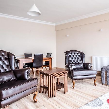 Flat With Sea View Near Uskudar Ferry Station Apartamento Estambul Exterior foto