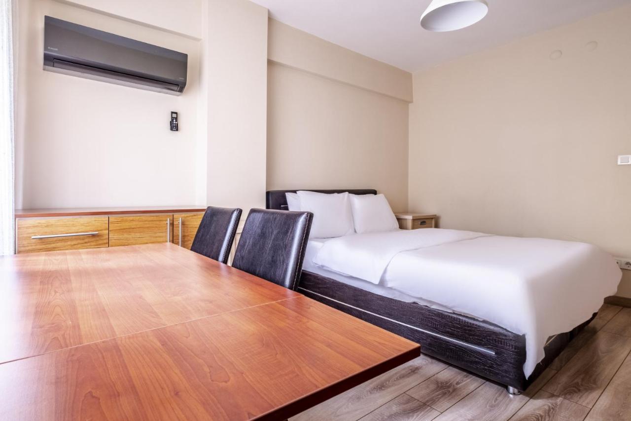 Flat With Sea View Near Uskudar Ferry Station Apartamento Estambul Exterior foto